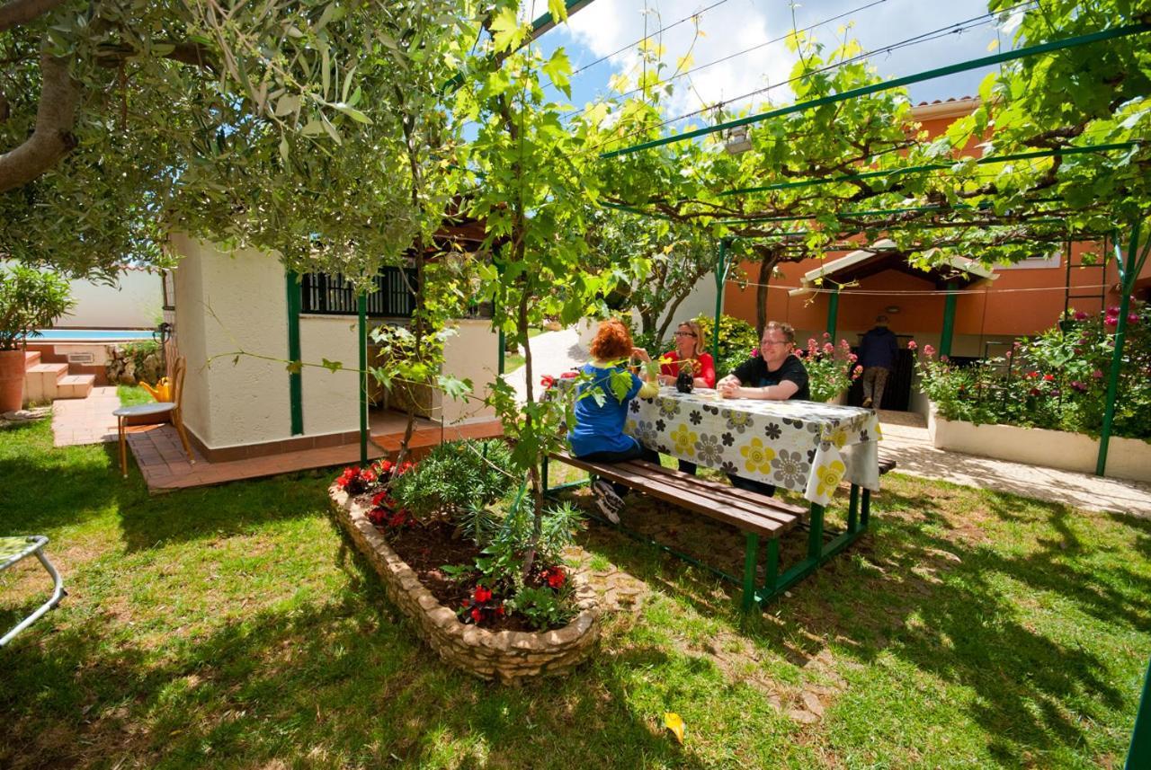 Guest House Bizjak Vinkuran Bagian luar foto