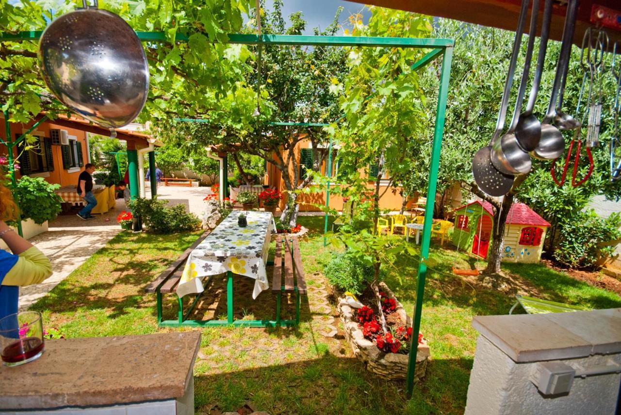 Guest House Bizjak Vinkuran Bagian luar foto